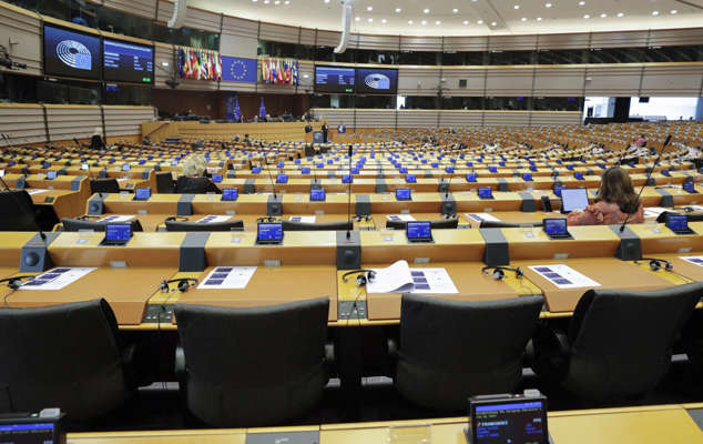 La Eurocámara pide un tribunal especial para los crímenes rusos en Ucrania