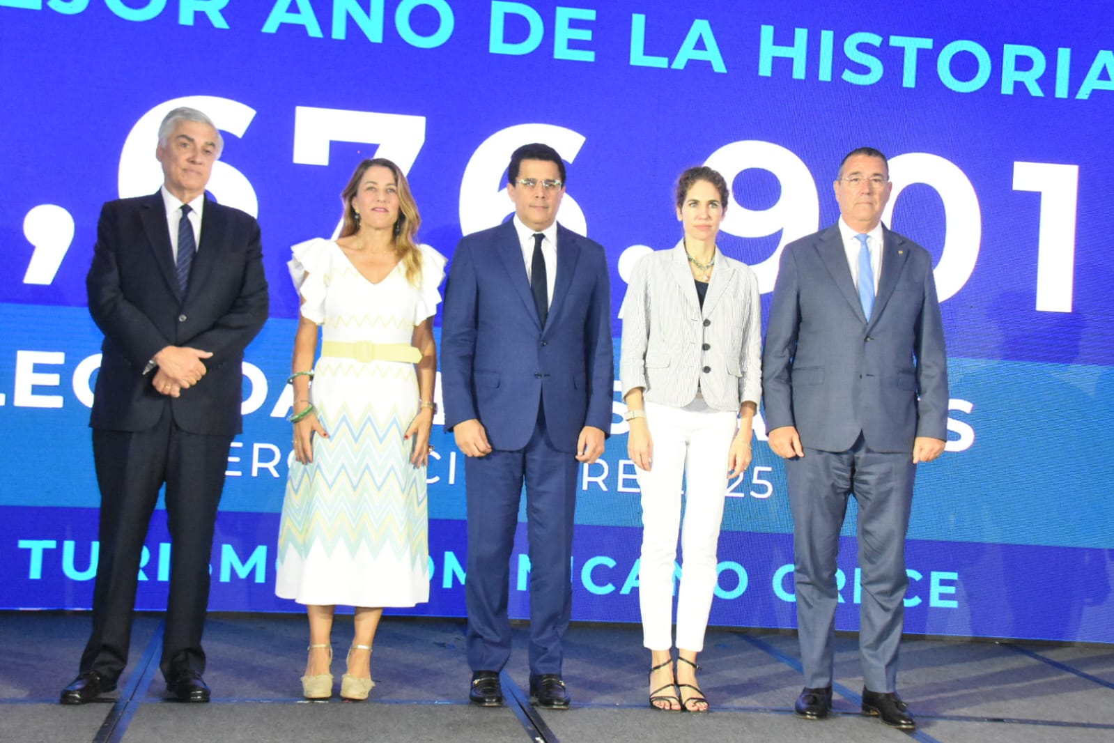RD alcanza récord histórico en llegada: 1.4 millones de visitantes en diciembre y 11,676,901 en todo el año