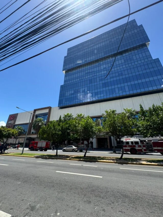 Autoridades inspeccionan Down Town tras incidente de seguridad
